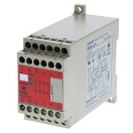 OMRON Relé  G9SA-301 AC100-240